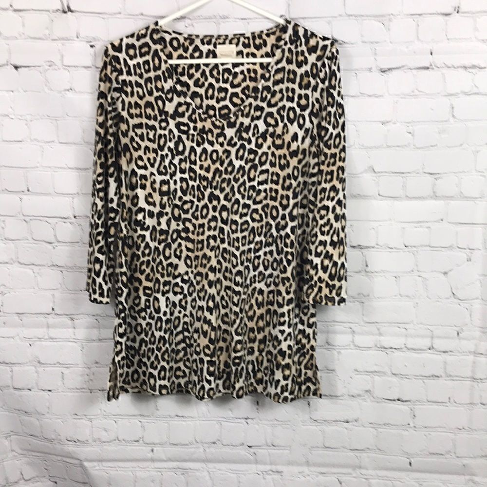 Chico’s Leopard Print V-neck top Stretchy Soft 27” long EUC Size 0 or 4